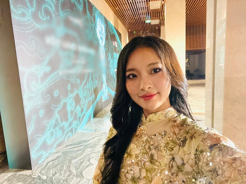 Kim Khánh sinh năm 1997, từng là thành viên nhóm nhạc nữ SGO48 với nghệ danh Kaycee. Ảnh: FB Kim Khánh.