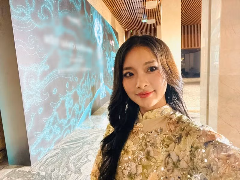 Kim Khánh sinh năm 1997, từng là thành viên nhóm nhạc nữ SGO48 với nghệ danh Kaycee. Ảnh: FB Kim Khánh.