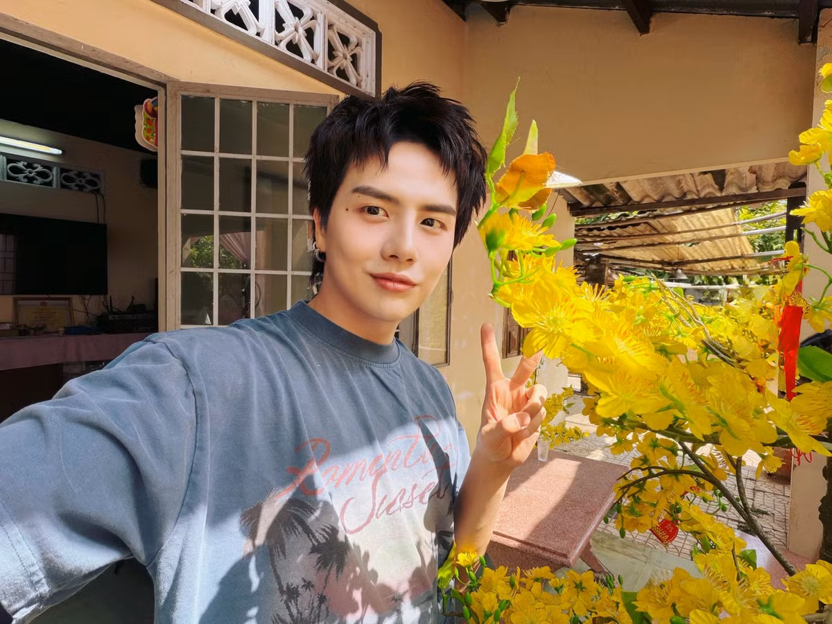 Nam diễn viên sớm hoàn thành mục tiêu mua nhà, xe khi còn khá trẻ. Trong cuộc phỏng vấn với Znews năm 2017, Duy Khánh tiết lộ anh có thể tự sắm nhà cửa, xe cộ chỉ sau 3 năm hoạt động nghệ thuật. Ảnh: FB Duy Khánh.