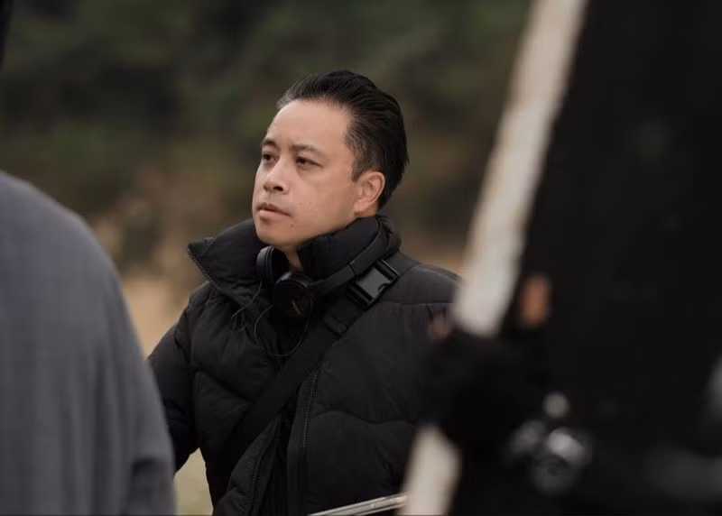 Victor Vũ đoạt giải Đạo diễn điện ảnh xuất sắc nhất tại Cánh diều 2012 với phim Thiên mệnh anh hùng, giải Đạo diễn xuất sắc phim truyện điện ảnh tại Liên hoan phim Việt Nam 2013 với phim Scandal: Bí mật thảm đỏ, giải Đạo diễn xuất sắc phim truyện điện ảnh tại Liên hoan phim Việt Nam 2015 với Tôi thấy hoa vàng trên cỏ xanh. Ảnh: FB Victor Vũ.