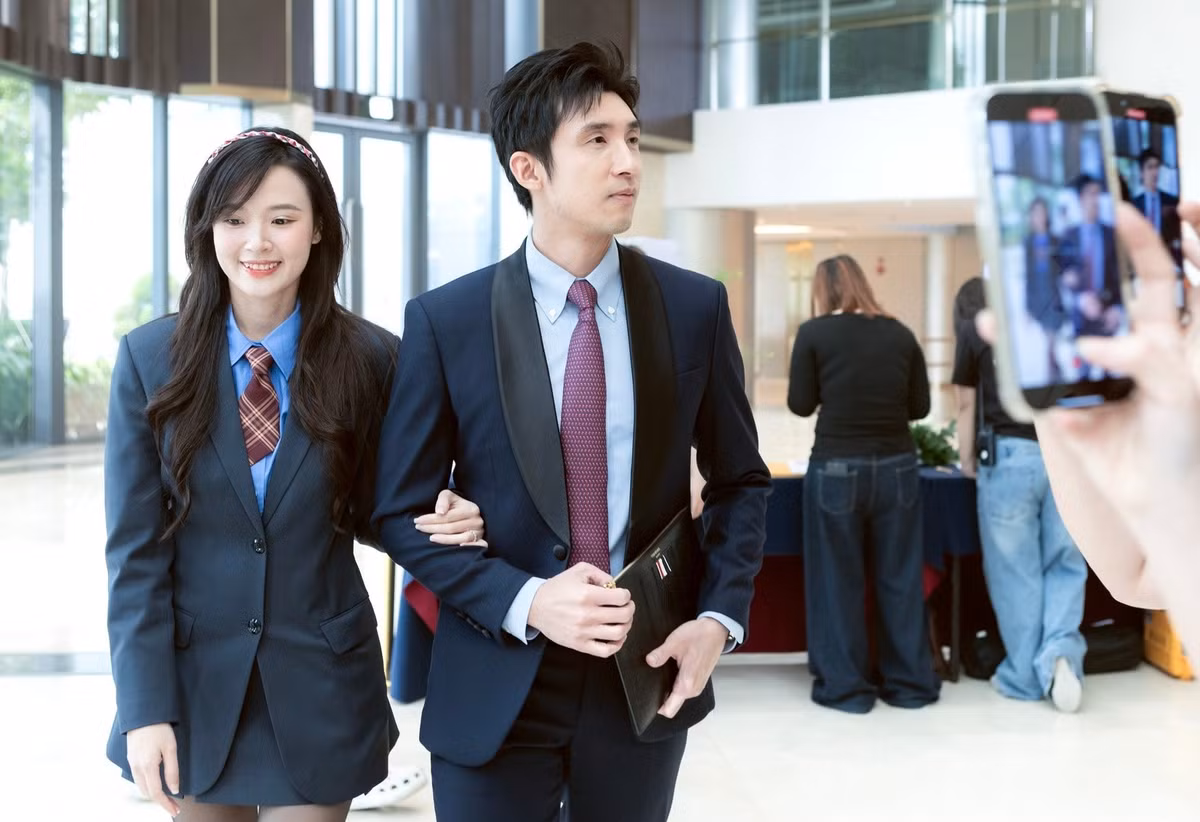 Midu làm diễn viên, sản xuất phim 1314 - Đợi em ngày cũ ra mắt vào tháng 7/2025.