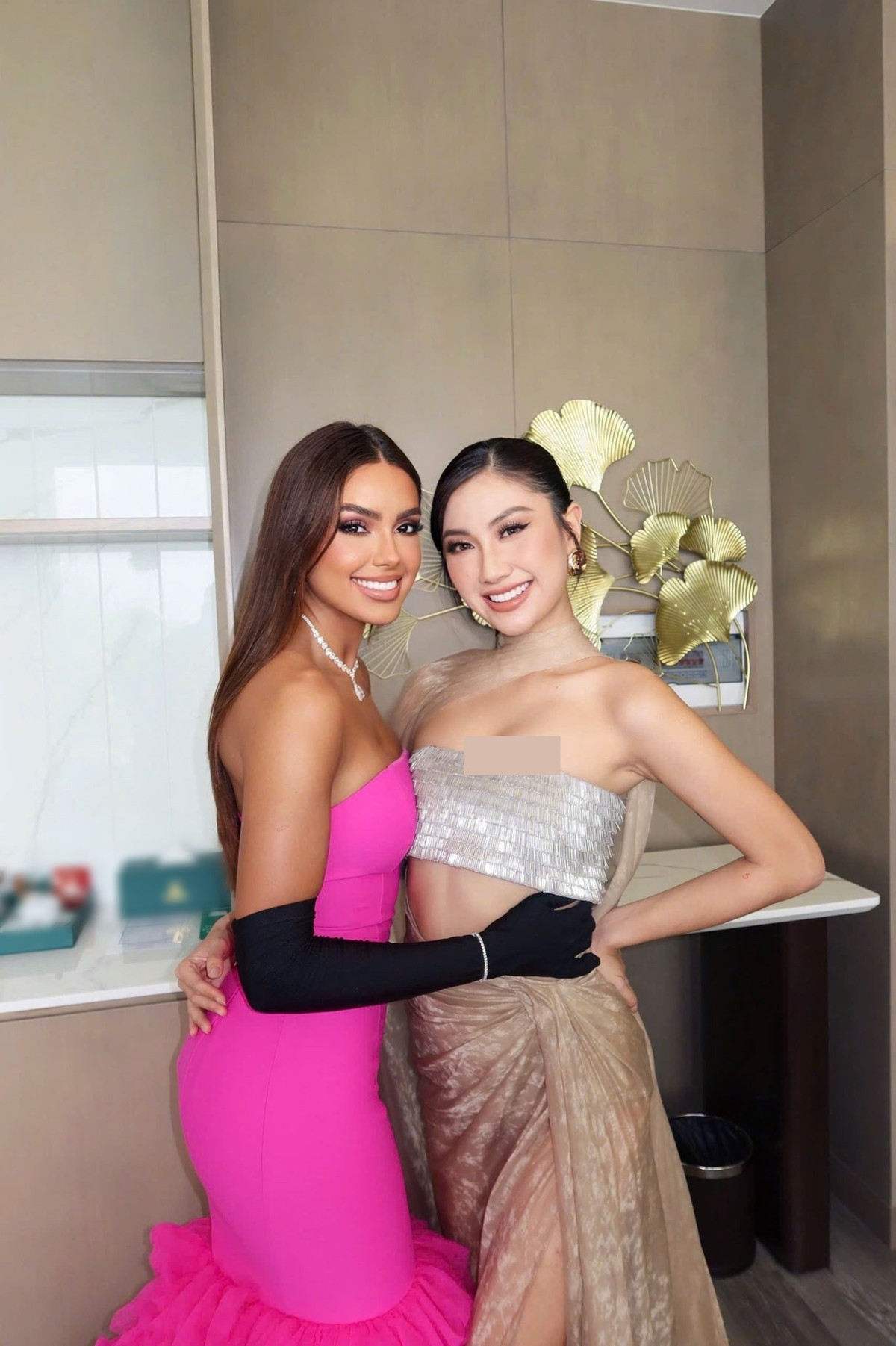 View - Hoa hậu Phương Linh gợi cảm, đọ sắc mỹ nhân Brazil ở Miss Cosmo 2025 | Báo Tri thức và Cuộc sống - TIN TỨC PHỔ BIẾN KIẾN THỨC 24H