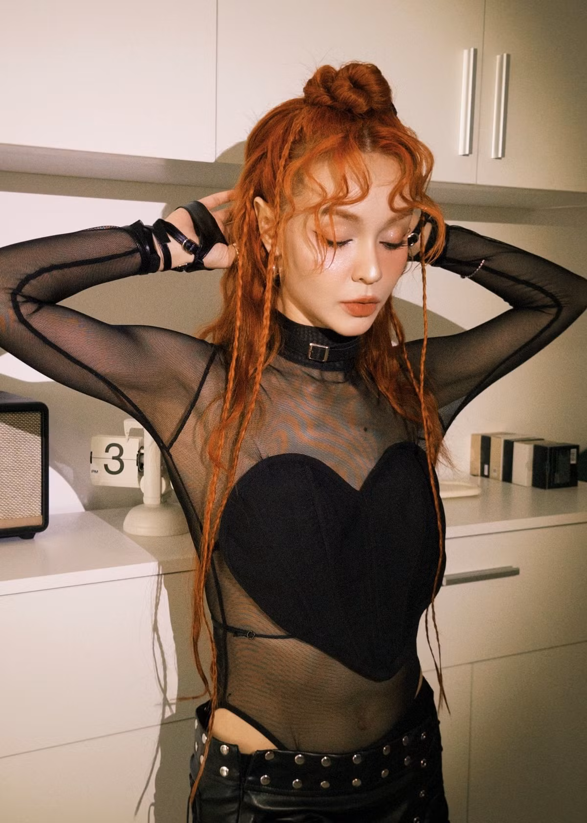 Nữ ca sĩ mang hai dòng máu Việt - Pháp ngày càng gợi cảm. Ảnh: FB Mlee.