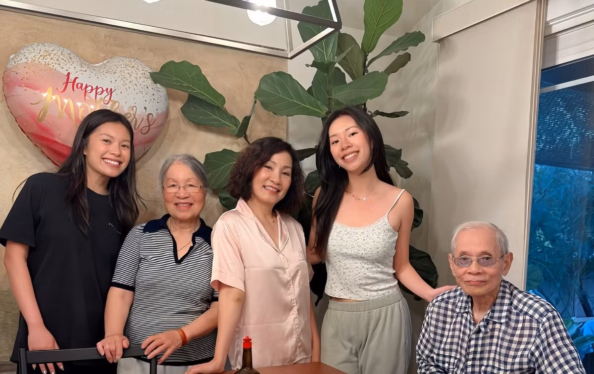 Hồng Đào tiết lộ, các con giao hẹn khi đám cưới, cô chỉ được mời 15 người thân thiết và có ý nghĩa nhất với con vì đây là đám cưới của con.