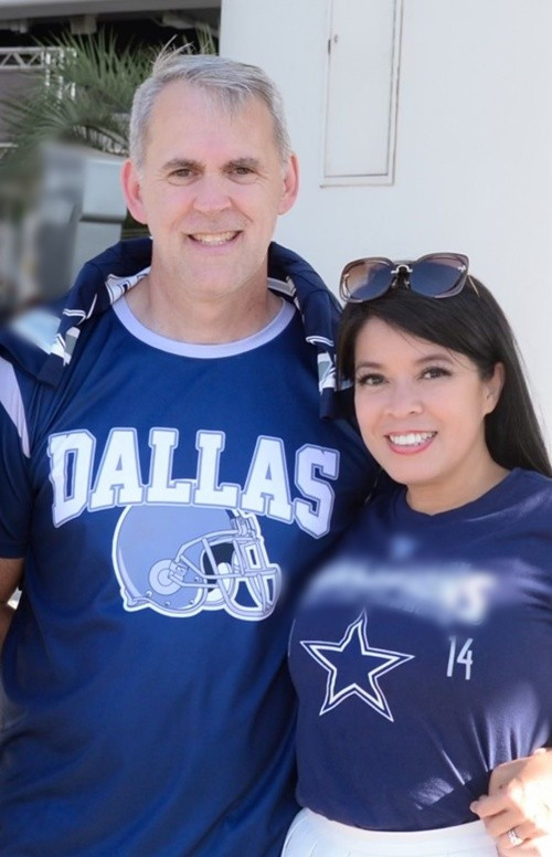 Trước đó, Bích Tuyền từng chia sẻ với báo Phụ Nữ Việt Nam năm 2022 rằng cô quen ông xã qua một trang web hẹn hò do bạn bè giới thiệu. Thời điểm đó, mỗi ngày cô nhận hàng trăm email làm quen nhưng ấn tượng với Gerard bởi cách viết chân thành và sự kiên nhẫn. Ảnh: FB Bích Tuyền.