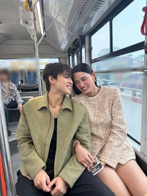 Trước đó, trong một cuộc phỏng vấn với Vietnamnet năm 2024, Quỳnh Anh từng chia sẻ bản thân chưa từng hẹn hò. “25 năm trời không một mảnh tình vắt vai là câu chuyện của Quỳnh Anh”, nàng hậu nói. Ảnh: FB Neyun.