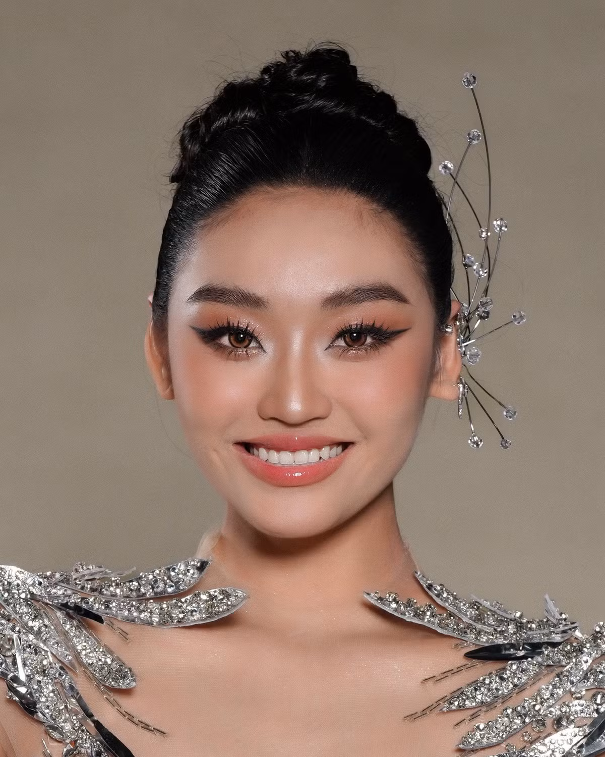 Yến Nhi hiện tại vào top 20 phần thi trình diễn áo tắm. Ảnh: Miss Grand International.
