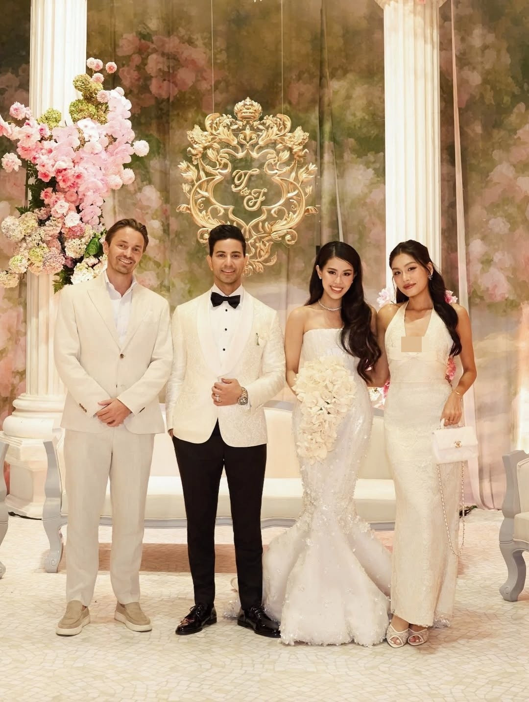 Thảo Nhi Lê cùng bạn trai dự đám cưới của Tiên Nguyễn. Ảnh: Instagram Thảo Nhi Lê.