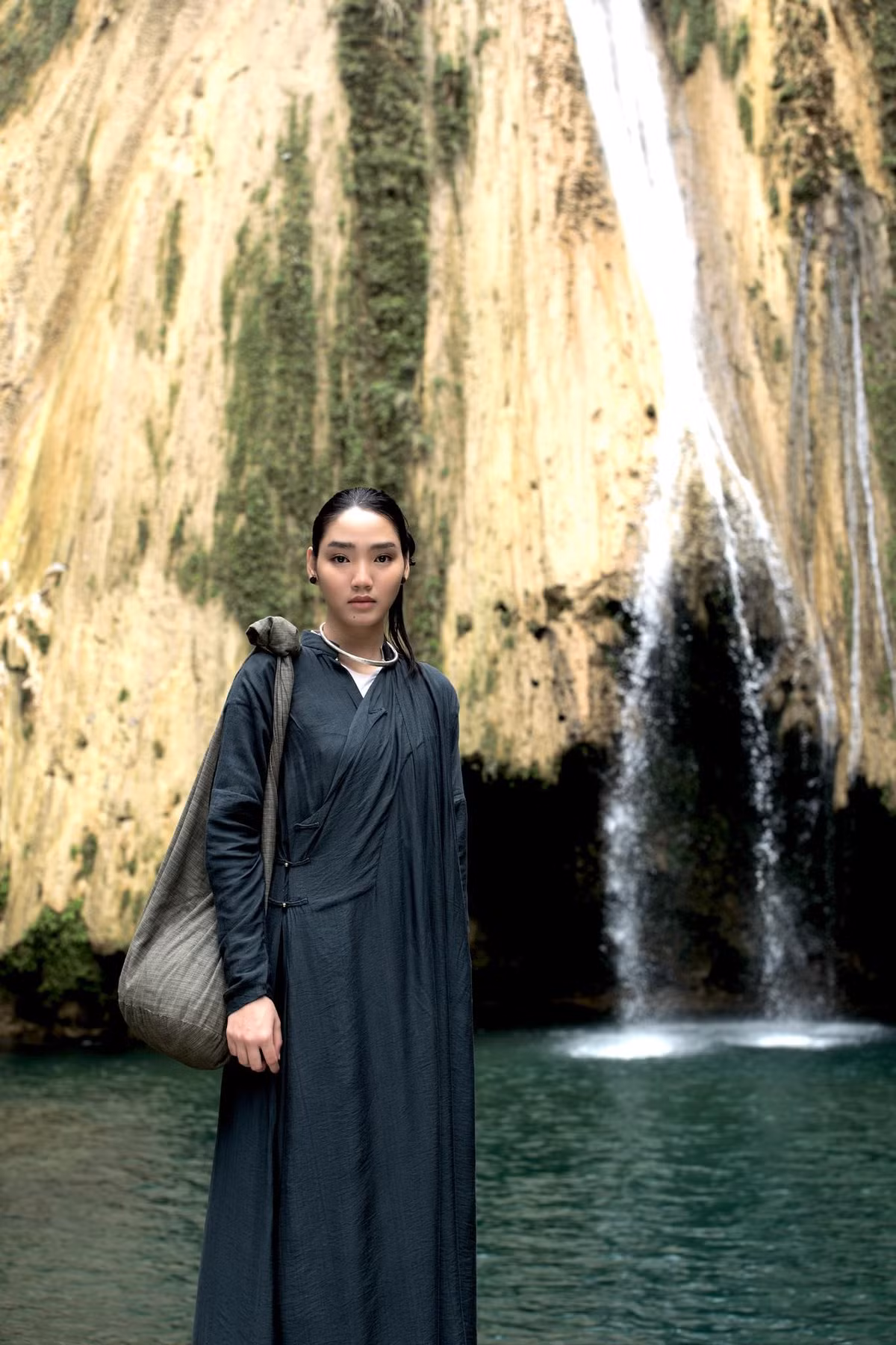 Nữ diễn viên sinh năm 2008 cho biết, thử thách lớn nhất của cô là thể hiện nhân vật có nhiều tầng cảm xúc phức tạp.