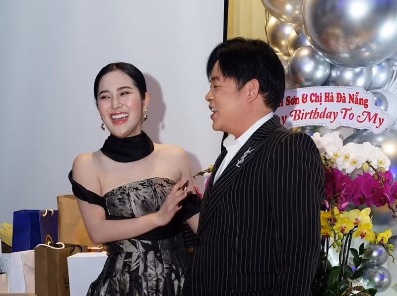 Theo Đời Sống Pháp Luật, Tố My và Quang Lê thường hát chung ở Việt Nam. Ở Mỹ, cả hai lại không song ca. Ảnh: FB Tố My.