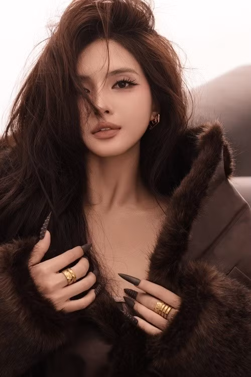 Phía Thiên An có động thái đáp trả Jack. Nữ người mẫu cho biết, cô chủ động ẩn một số bài viết cũ liên quan đến cuộc sống cá nhân để bảo vệ bản thân và con gái trước những ý kiến trái chiều. Ảnh: FB Thiên An.