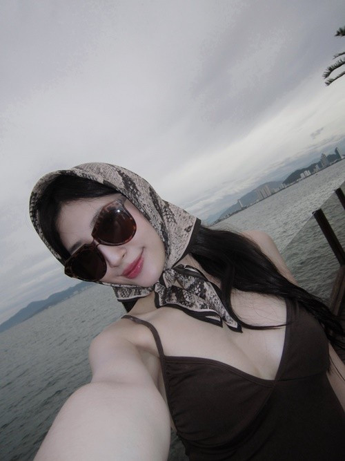 Nữ ca sĩ vẫn giữ được sức hút sau nhiều năm hoạt động nghệ thuật. Ảnh: Instagram Khổng Tú Quỳnh.