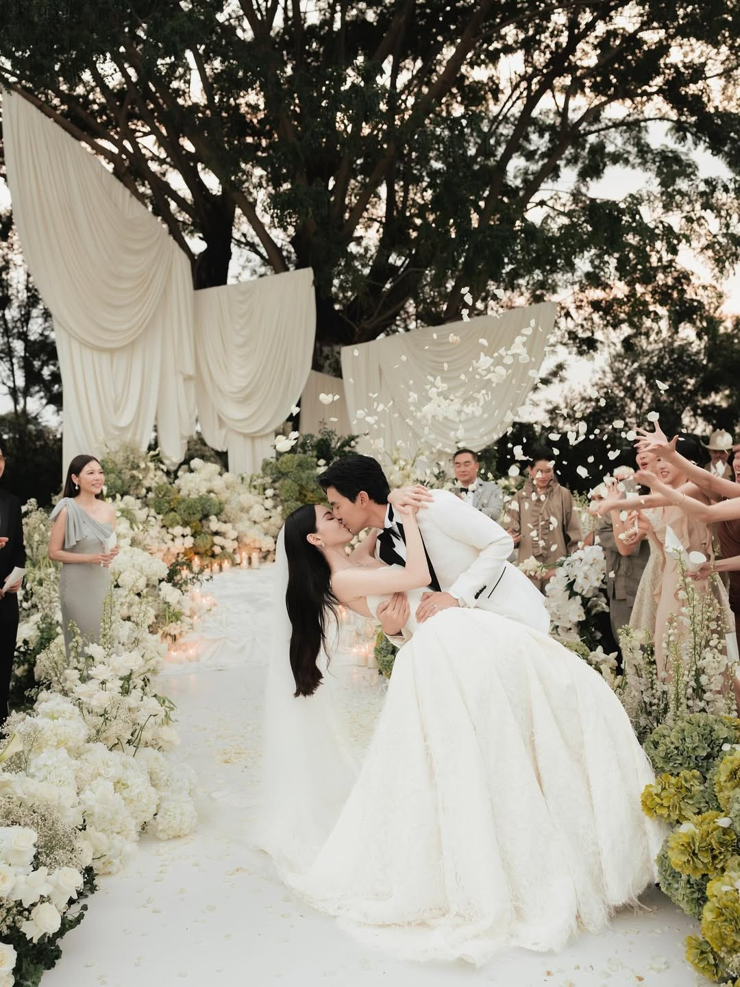 Ter Chantavit gọi Mai Davika là vợ còn nữ diễn viên bày tỏ: "Đã kết hôn". Ảnh: Instagram Mai Davika.