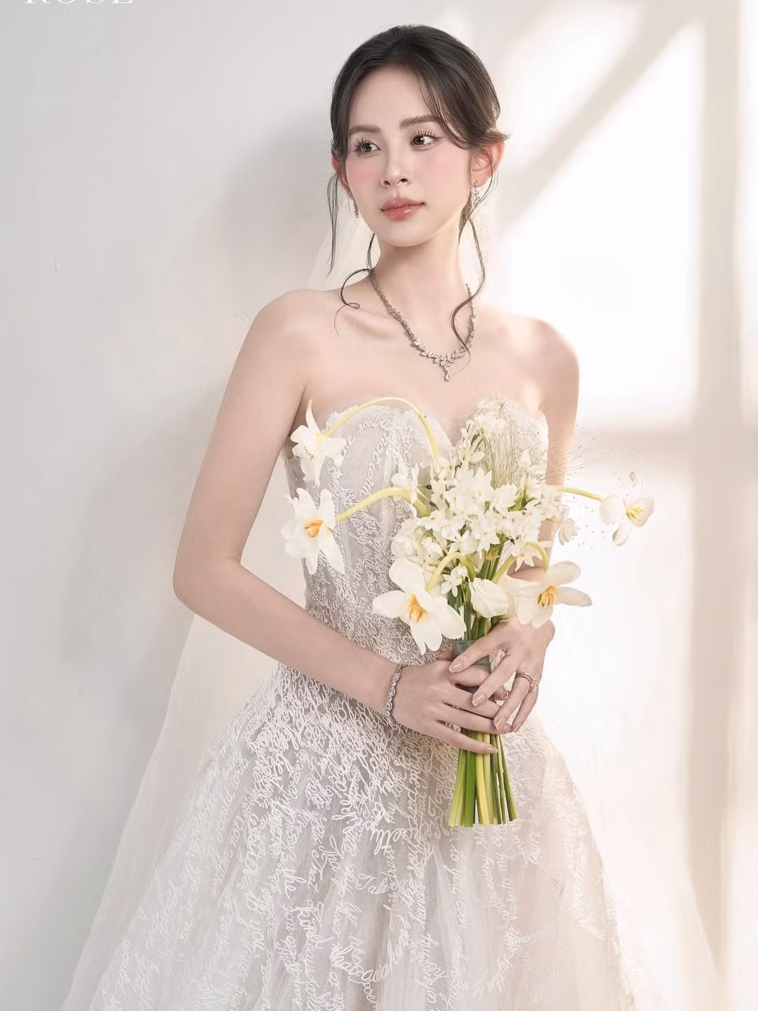 Trước khi kết hôn, Hương Liên là TikToker, người mẫu tự do. Ảnh: Instagram Hương Liên.