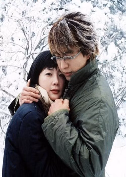 Choi Ji Woo được mệnh danh là "nữ hoàng nước mắt". Cô từng đóng chính phim Bản tình ca mùa đông, Nấc thang lên thiên đường. Ảnh: VTV.