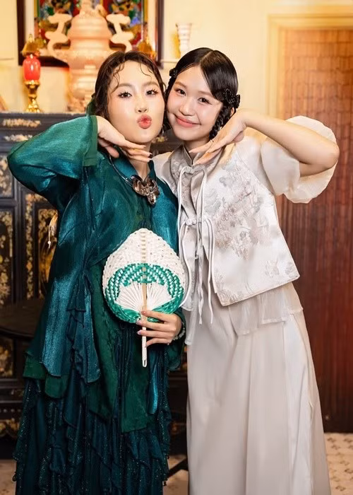 Ngoài Miyuna, Phương Mỹ Chi còn thân thiết với diễn viên Phương Duyên. Ảnh: Instagram Phương Duyên.