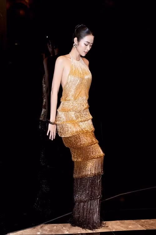 Tại sự kiện ở Hà Nội, Diệp Bảo Ngọc khoe vai trần gợi cảm với váy cổ yếm. Ảnh: FB Diệp Bảo Ngọc.