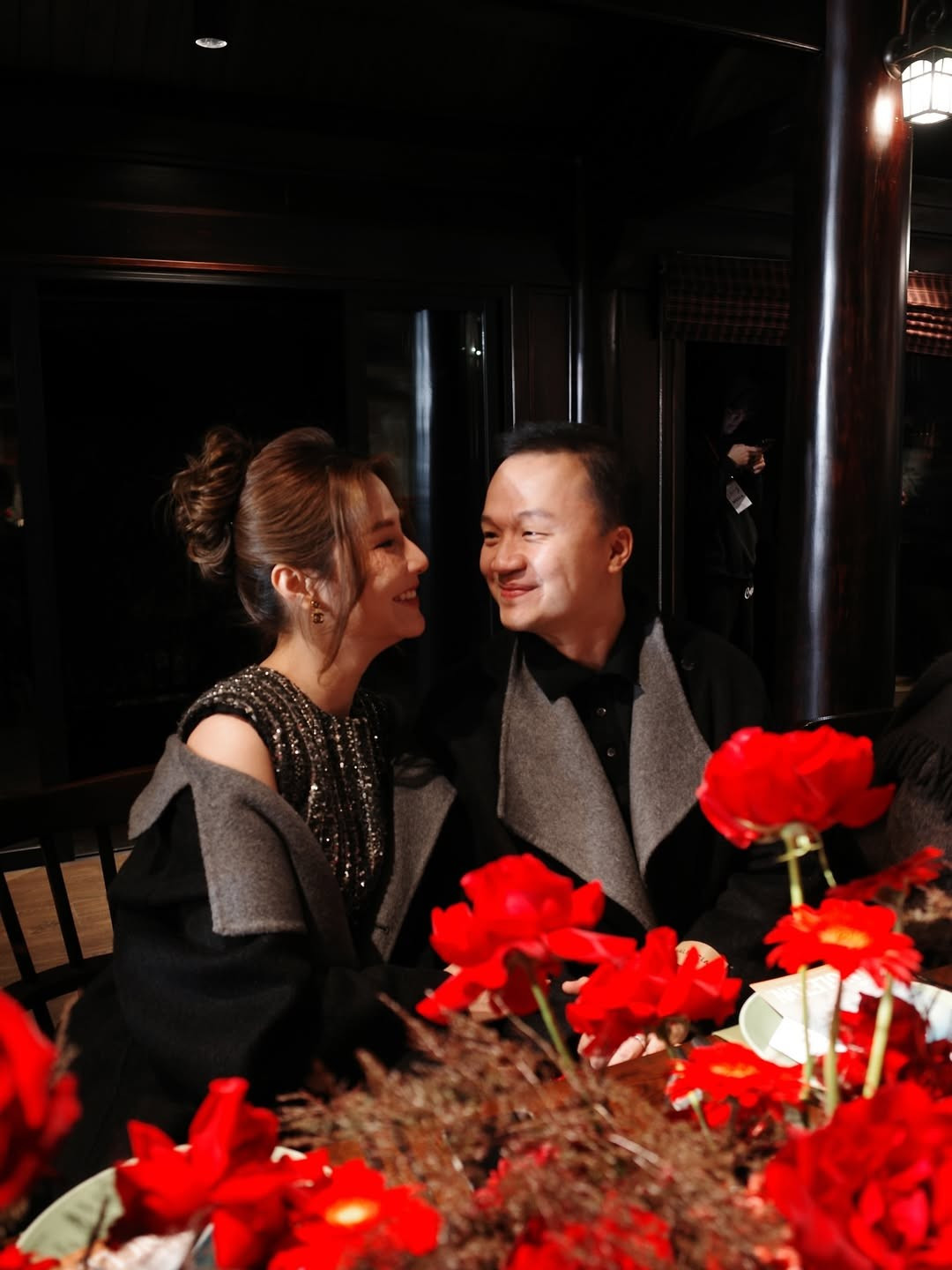 "Nếu có kiếp sau, xin cho em nguyện lại được làm vợ của anh, làm mẹ của con chúng ta", nữ diễn viên bày tỏ.