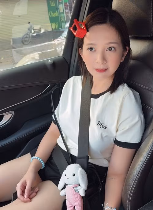 Đình Tú bênh vực Ngọc Huyền khi cô bị miệt thị ngoại hình. Ảnh: FB Ngọc Huyền.