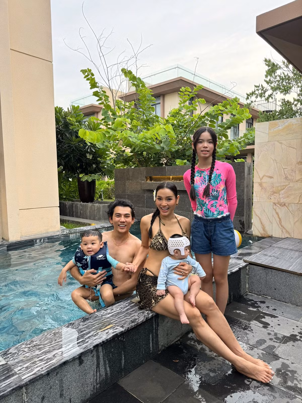 Tổ ấm nhỏ của vợ chồng Phương Trinh Jolie luôn ngập tràn tiếng cười. Ảnh: FB Lý Bình.