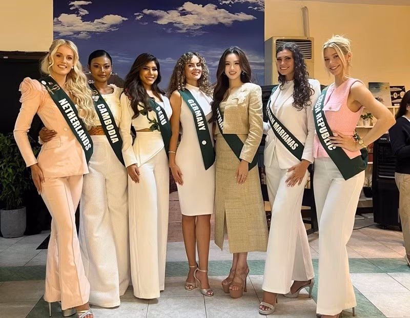 Trước khi 'mang chuông đi đánh xứ người', Mỹ Anh trau dồi kỹ năng catwalk nhờ các huấn luyện viên nước ngoài. Ảnh: FB Trịnh Mỹ Anh.