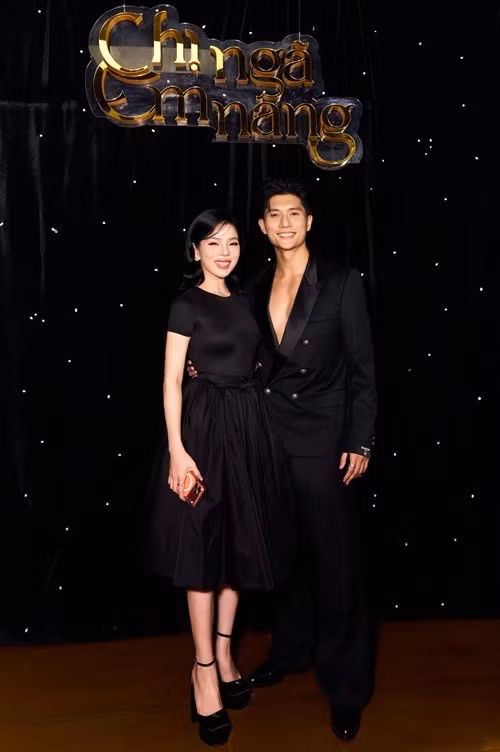 Trên trang cá nhân, ngoài bày tỏ khâm phục Lâm Bảo Châu chăm chỉ làm việc, Lệ Quyên còn tích cực động viên bạn trai tiếp tục nuôi dưỡng niềm đam mê diễn xuất. Ảnh: FB Lệ Quyên.