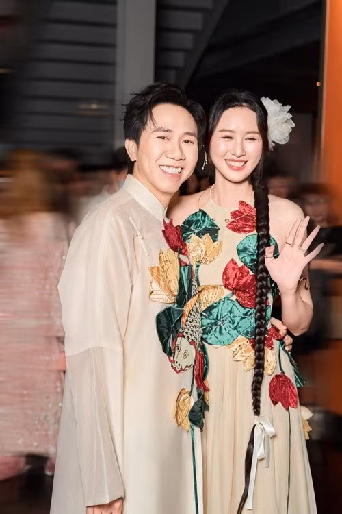 Anh Phạm chia sẻ trên Tiền Phong, ngay từ khi yêu, cô và Anh Đức đã hiểu tính cách của nhau nên sau khi kết hôn, mọi thứ dễ dàng và dung hòa. Ảnh: FB Anh Đức.