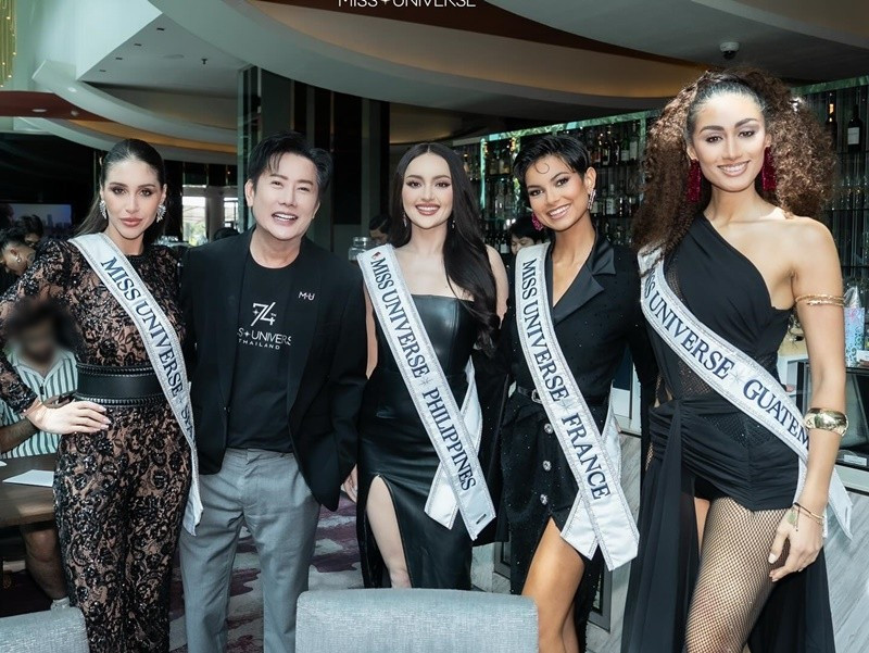 View - Hương Giang gợi cảm trên sân khấu sự kiện ra mắt của Miss Universe 2025 | Báo Tri thức và Cuộc sống - TIN TỨC PHỔ BIẾN KIẾN THỨC 24H
