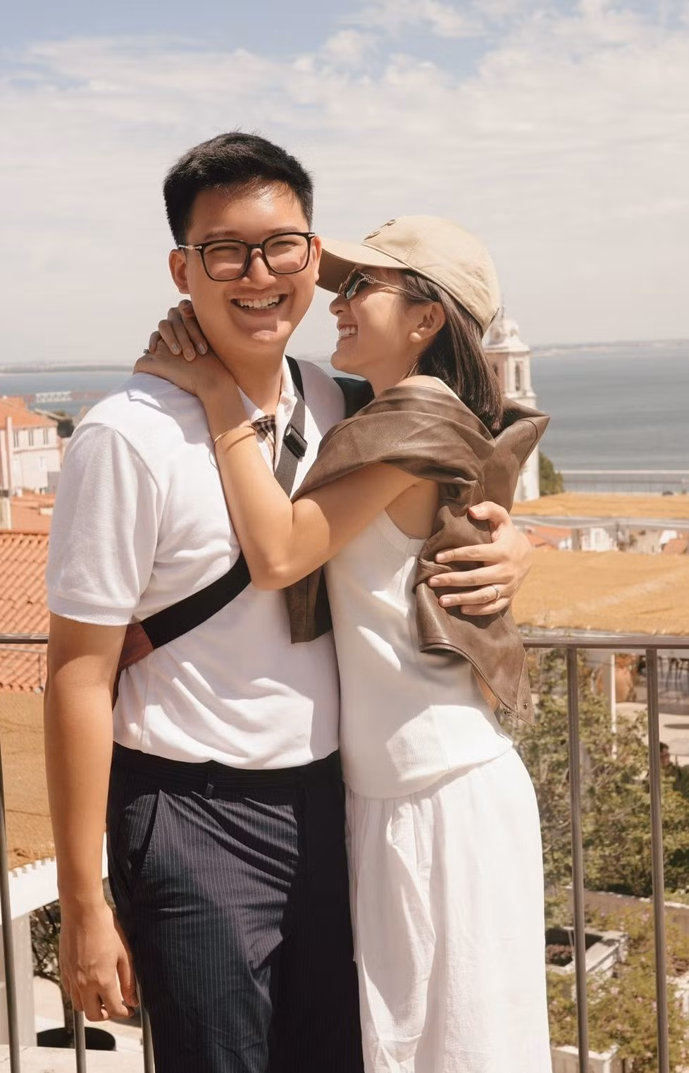 Trên Dân Việt, nữ diễn viên Thương ngày nắng về cho biết, chồng hiểu đặc thù công việc của cô. Ảnh: FB Nguyễn Ngọc Huyền.