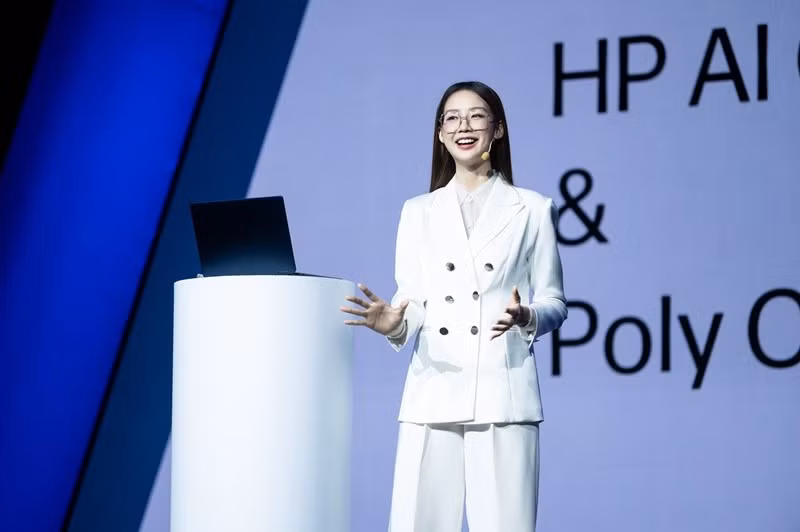 Người đẹp làm diễn giả nhiều chương trình sau khi trở thành Hoa hậu Liên lục địa 2022. Ảnh: FB Bảo Ngọc.