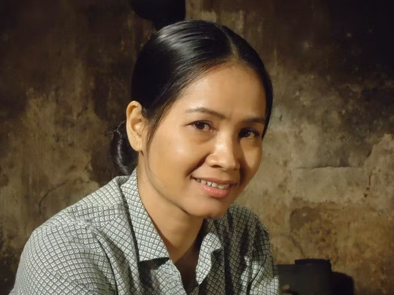 “Dù mỗi người mỗi một công việc và con đường sự nghiệp khác nhau nhưng cả hai vẫn là anh em Núi- Biển, không hề nhạt phai với Sóng ở đáy sông”. Ảnh: FB Minh Nguyệt.