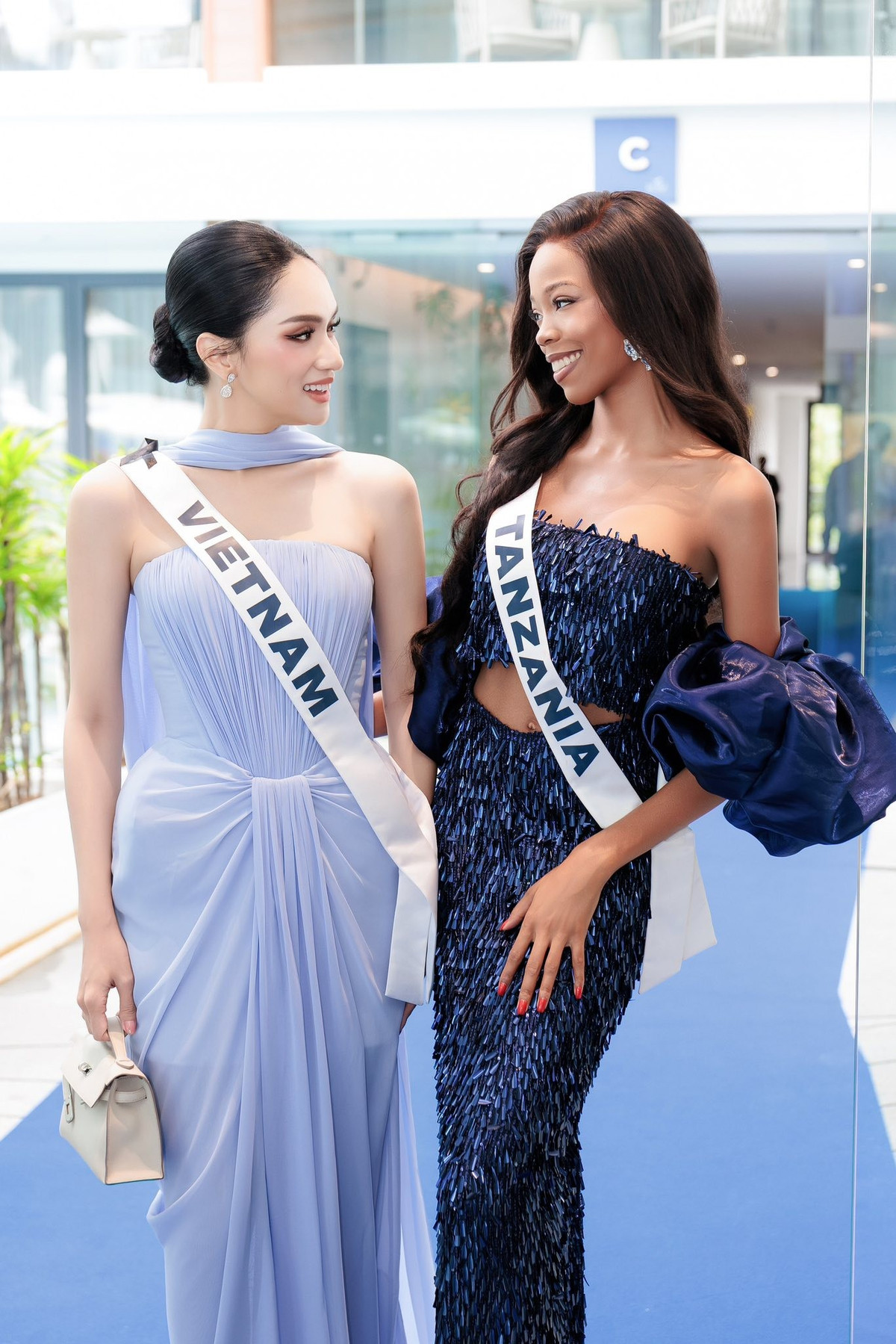 View - Nhìn lại hành trình đáng nhớ của Hương Giang ở Miss Universe 2025 | Báo Tri thức và Cuộc sống - TIN TỨC PHỔ BIẾN KIẾN THỨC 24H