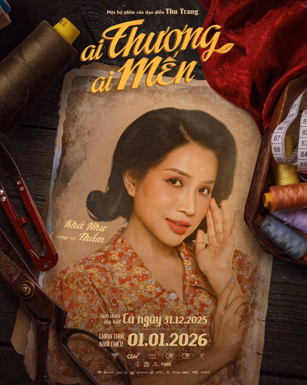 Trong phim Ai thương ai mến, Khả Như đóng vai Thắm. Theo Thế Giới Điện Ảnh, Thắm là bạn thân của Hai Mến, đem lòng say mê Chờ, bất chấp anh yêu Thương. Thắm chủ động theo đuổi người thương. Ngay cả trước lời khuyên can của Hai Mến, Thắm vẫn không từ bỏ. Ảnh: FB Khả Như.