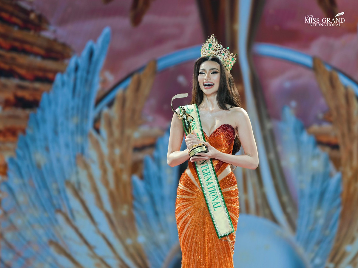 View - Tân Hoa hậu Hòa bình Quốc tế 2025 đẹp như búp bê, khoe vẻ gợi cảm với bikini | Báo Tri thức và Cuộc sống - TIN TỨC PHỔ BIẾN KIẾN THỨC 24H