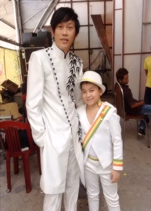 Bé Ben tên thật Nguyễn Hoàng Quân, sinh năm 2004. Con nuôi Hoài Linh từng đoạt danh hiệu quán quân Gương mặt thân quen nhí 2015. Ảnh: Yan.