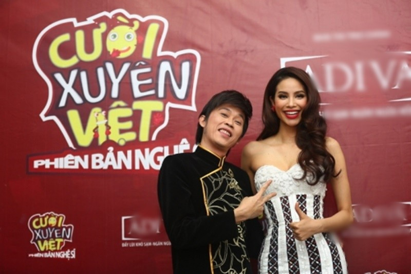 “Khi em vào Sài Gòn, có cả bà ngoại Ngọc Giàu, cùng với bố Hoài Linh là những người đã giúp đỡ và nâng đỡ em rất nhiều”, nàng hậu cho biết. Ảnh: Người Đưa Tin.