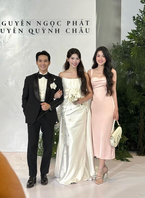 Minh Thư - Á hậu 3 Miss Grand Vietnam 2022 nhắn nhủ Quỳnh Châu: “Cô dâu đẹp nhất hôm nay. Chúc mừng chị Chế Nguyễn Quỳnh Châu và anh rể". Ảnh: FB Minh Thư.