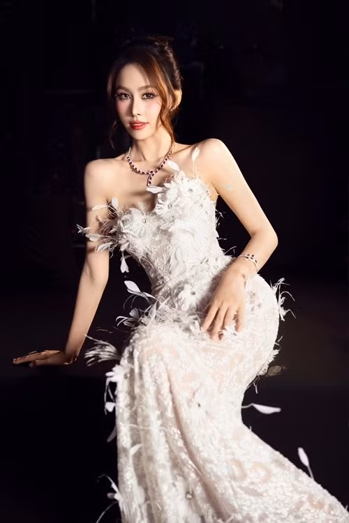 Dung mạo Ngọc Hằng ngày càng trẻ trung, quyến rũ. Ảnh: FB Ngọc Hằng.