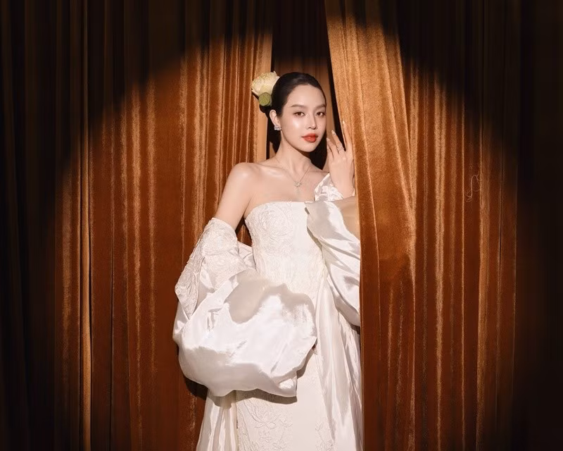 Đơn vị quản lý cho biết thêm trong hơn ba năm đồng hành, Thanh Thủy luôn là một hoa hậu nghiêm túc, có trách nhiệm và không ngừng nỗ lực trong công việc cũng như các hoạt động cộng đồng. Ảnh: FB Thanh Thủy.