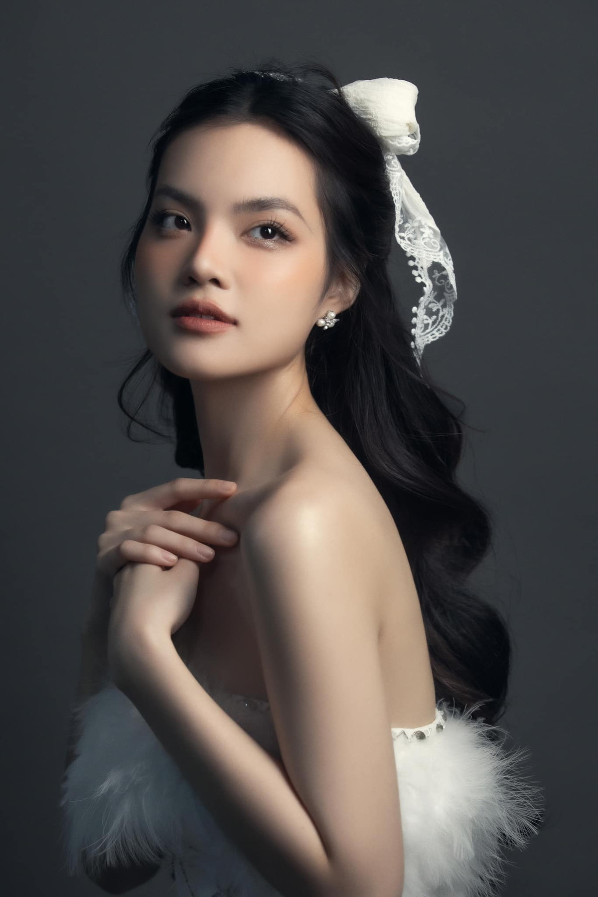 Về nhà, Đoàn Minh Tài không thể quên hình ảnh Sunny Đan Ngọc "xinh như công chúa, mình hạc xương mai".