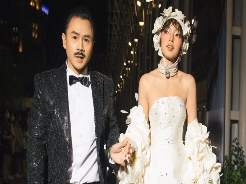 Trong đêm nhạc của Soobin Hoàng Sơn, rapper Binz trả lời: “Sớm thôi” trước câu hỏi bao giờ kết hôn với Châu Bùi. Ảnh: Instagram Binz.