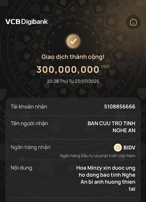 Tháng 7/2025, Hòa Minzy ủng hộ 300 triệu đồng để hỗ trợ người dân bị ảnh hưởng bởi bão Wipha. Ảnh: FB Hòa Minzy.