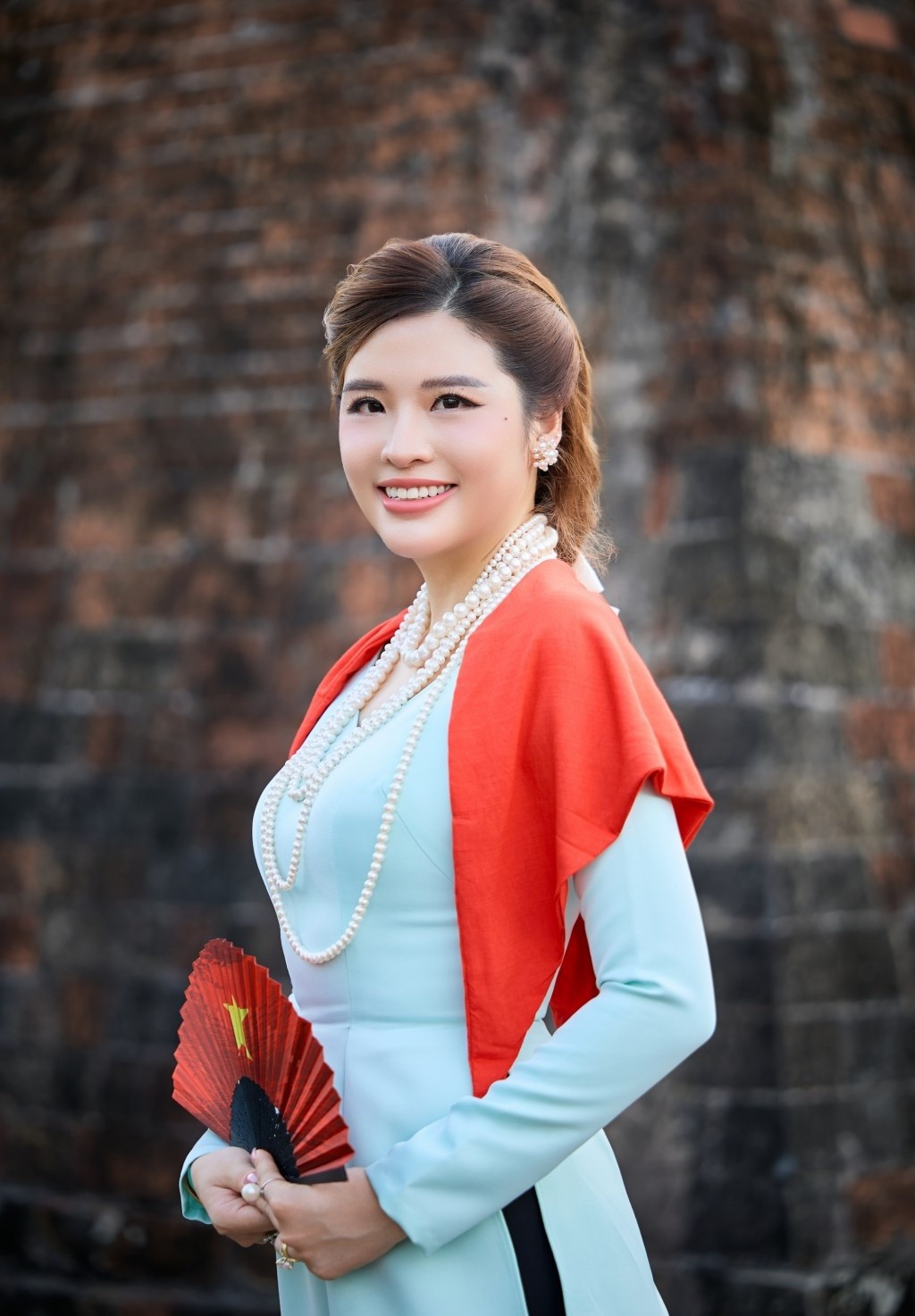 Phan Hoàng Thu chia sẻ trên Tuổi trẻ Thủ đô, cô muốn lưu giữ khoảnh khắc đáng nhớ trong những ngày tháng lịch sử của dân tộc. Ảnh: Tuổi Trẻ Thủ Đô.