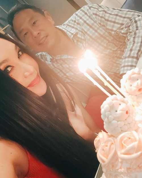 Ôn Bích Hà kết hôn với doanh nhân Hà Tổ Quang năm 2000. Theo Vietnamnet, năm 2021, trong một bài phỏng vấn, nữ diễn viên chia sẻ, cô biết ơn chồng vì luôn bao dung và thấu hiểu mình. Ảnh: Instagram Ôn Bích Hà.