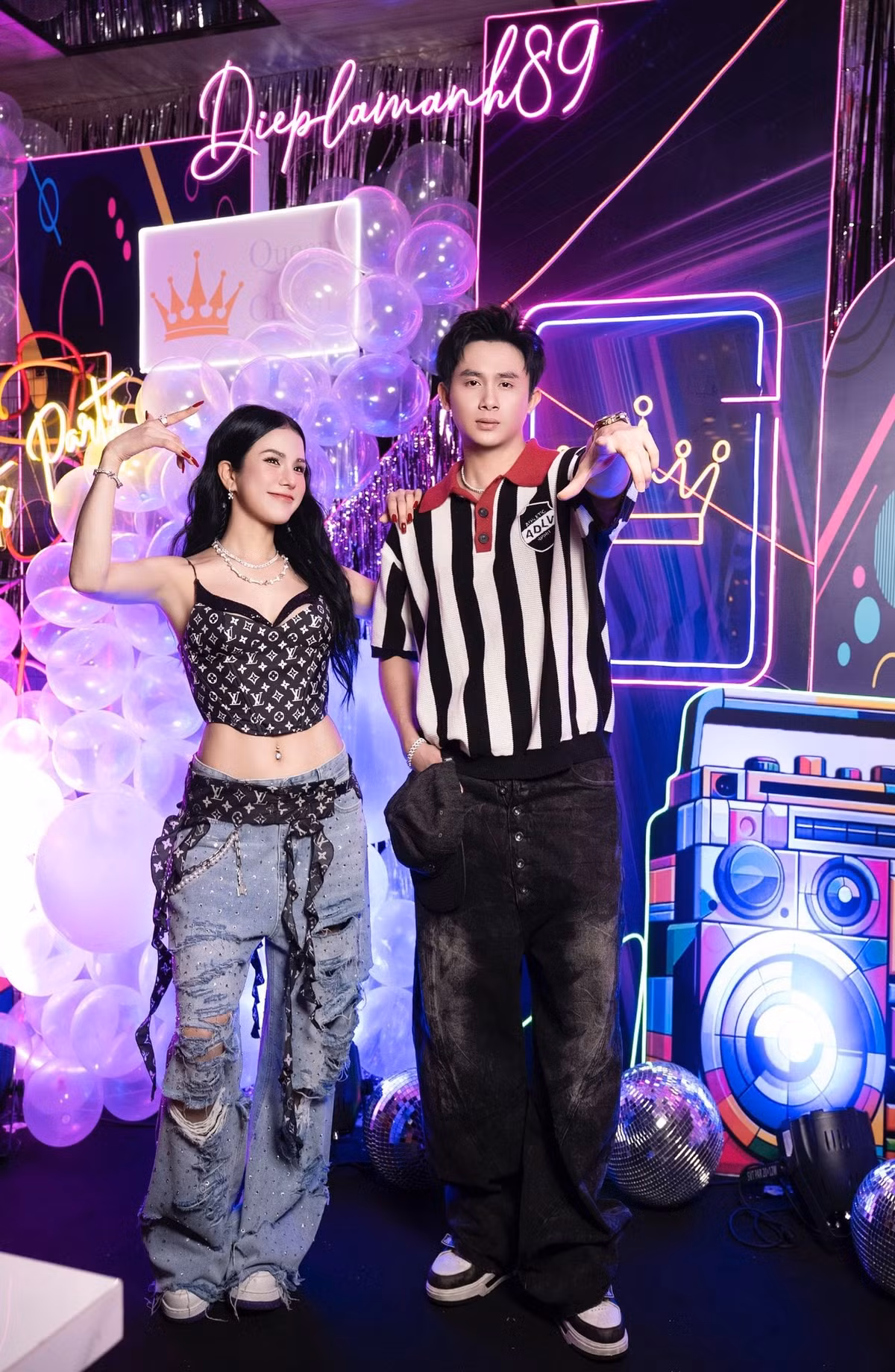 Loạt ảnh Phạm Kiên dự tiệc sinh nhật của Diệp Lâm Anh đang thu hút sự quan tâm của nhiều khán giả. Ảnh: FB Phạm Kiên.