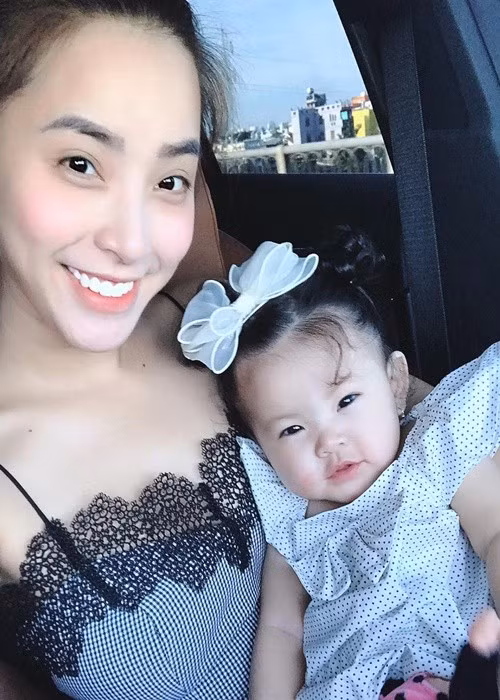 Bé Kem - con gái của ca sĩ Hải Băng và diễn viên Thành Đạt chào đời vào năm 2017. Ảnh: FB Hải Băng.