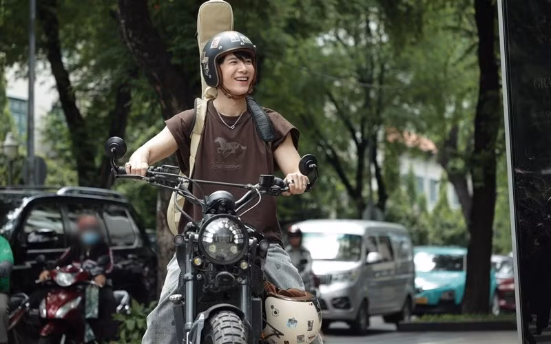 Một số dự án phim ảnh nổi bật của Anh Tú trước Nhà ba tôi một phòng gồm Hoàng tử quỷ, Cua lại vợ bầu, Siêu lừa gặp siêu lầy, Chị Mười Ba: 3 ngày sinh tử, Gặp lại chị bầu. Ảnh: Phụ Nữ Việt Nam.