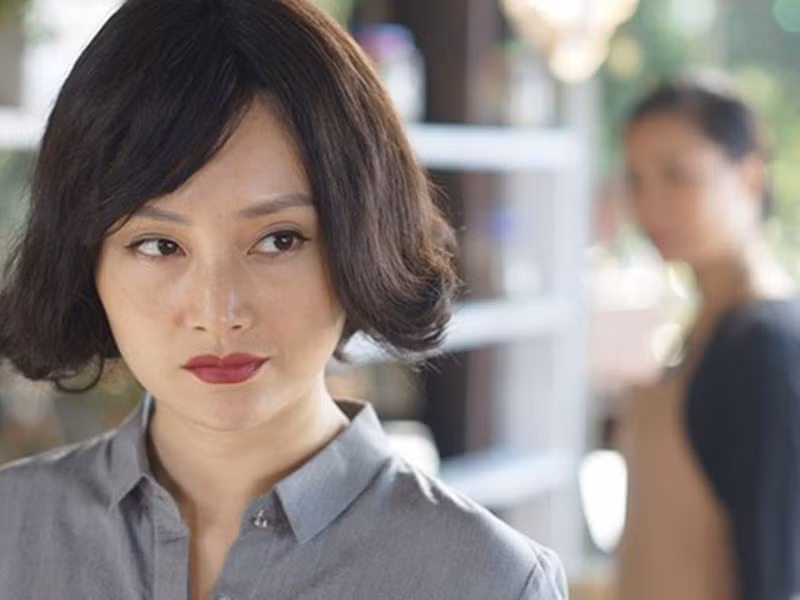 Với vai bà Diệu trong Cả một đời ân oán, Lan Phương giành giải Diễn viên nữ ấn tượng ở VTV Awards 2018. Ảnh: VTV.