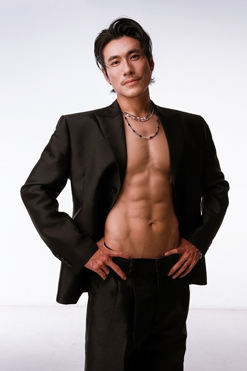 View - Diễn viên Kiều Minh Tuấn gây sốt với hình thể cực phẩm | Báo Tri thức và Cuộc sống - TIN TỨC PHỔ BIẾN KIẾN THỨC 24H