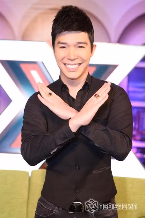 Nam ca sĩ đeo 2 chiếc nhẫn kim cương trị giá 6 tỷ đồng khiến nhiều người bất ngờ. Ảnh: Ngôi Sao.